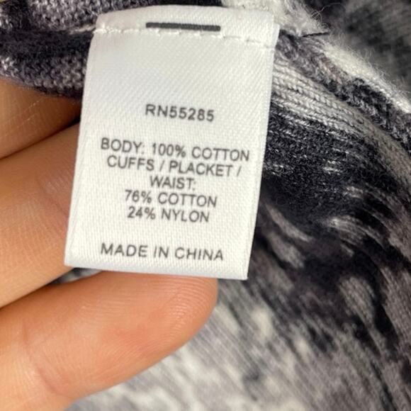 Express, Size Small, White Black Floral Shrug Cardigan, Y2K, Cropped, Knit, EUC - Picture 3 of 6